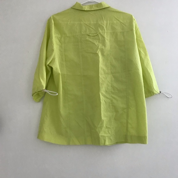 Lime light green button up top shirt with short mid sleeves - Picture 2 of 5